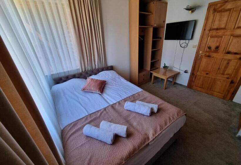 Economy Quadruple Room, Pansion Rog Jahorina