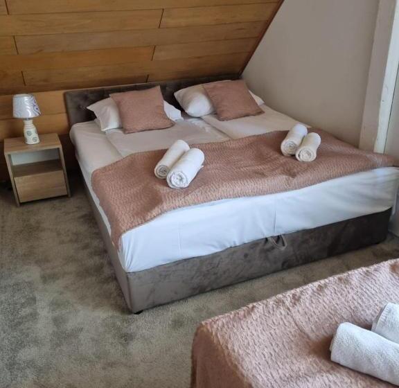 Economy Quadruple Room, Pansion Rog Jahorina