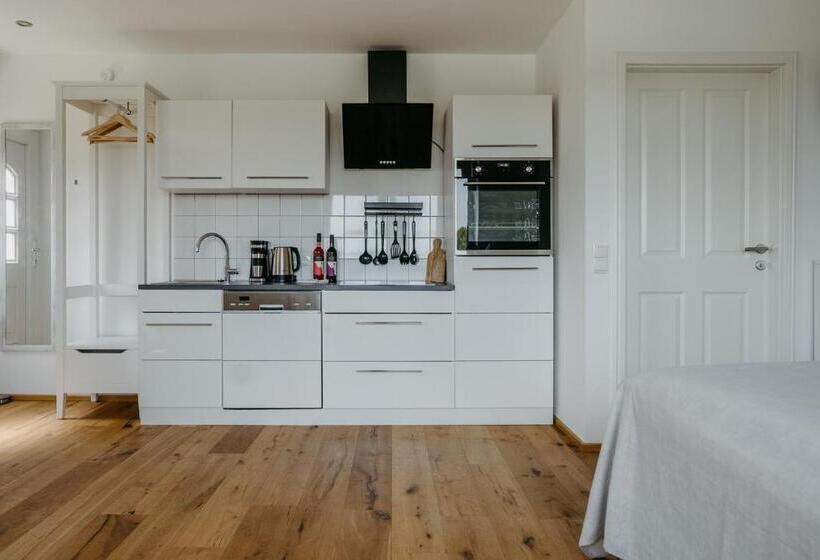 Студия Deluxe, Fugger Alm