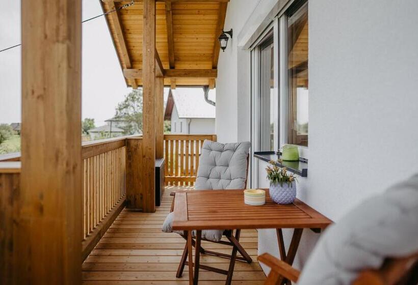 Студия Deluxe, Fugger Alm