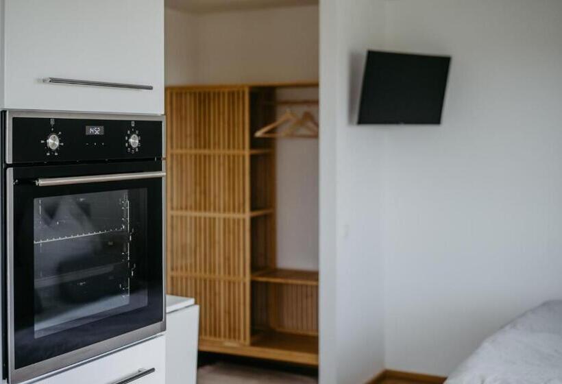 Студия Deluxe, Fugger Alm