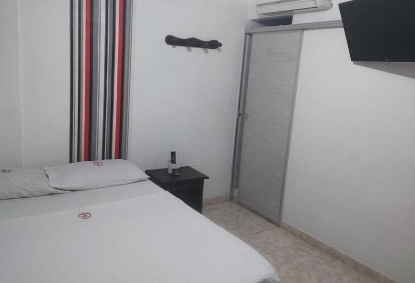 חדר סטנדרט, Astor Plaza