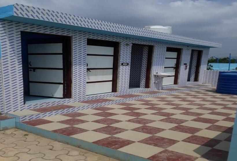 Трехместный Номер Классика, Capital O Bhangad Resort