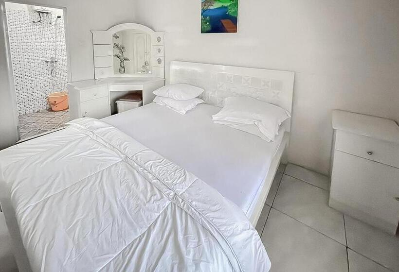 디럭스 룸, Reddoorz Resort Syariah At Rancakalong Sumedang