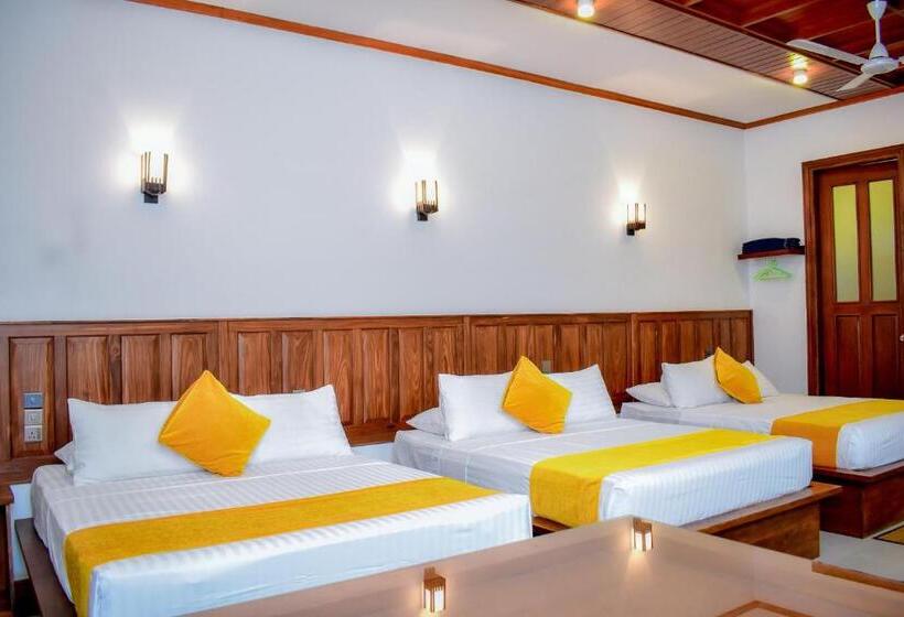 غرفة عائلية, Uma Garden Kandegedara