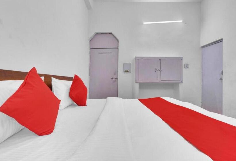 חדר קלאסי לשלושה, Oyo Flagship Hotel The Skyland