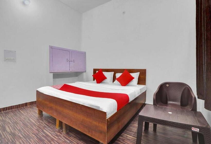 חדר קלאסי לשלושה, Oyo Flagship Hotel The Skyland