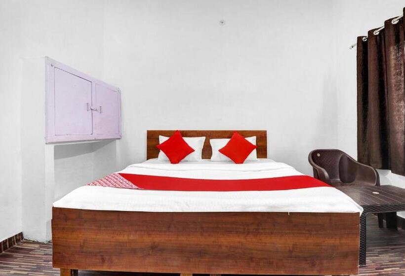 חדר קלאסי לשלושה, Oyo Flagship Hotel The Skyland