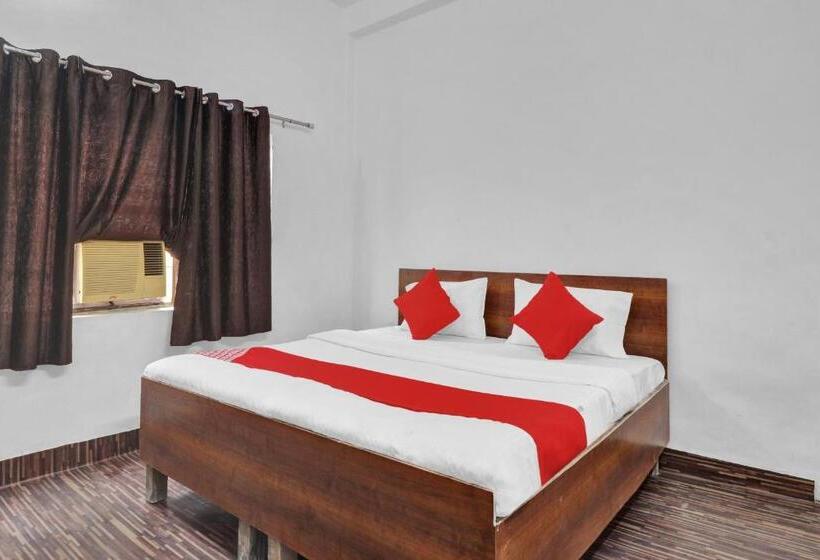 חדר קלאסי לשלושה, Oyo Flagship Hotel The Skyland