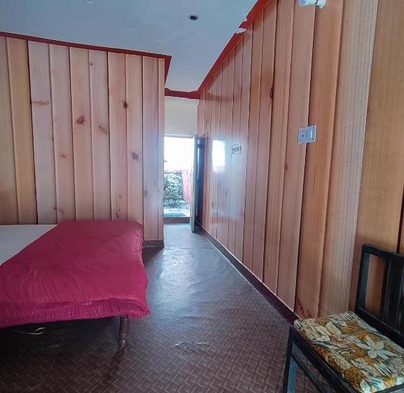Quarto Triplo Estandar com Vistas, Pahadibucks