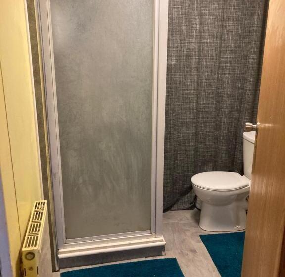 غرفة قياسية مطلّة علي الحديقة, Room Friends Hostel