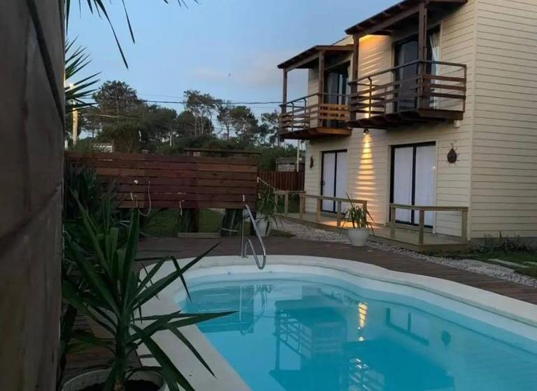 بنگله خانوادگی, Sonho Meu La Paloma Beach House