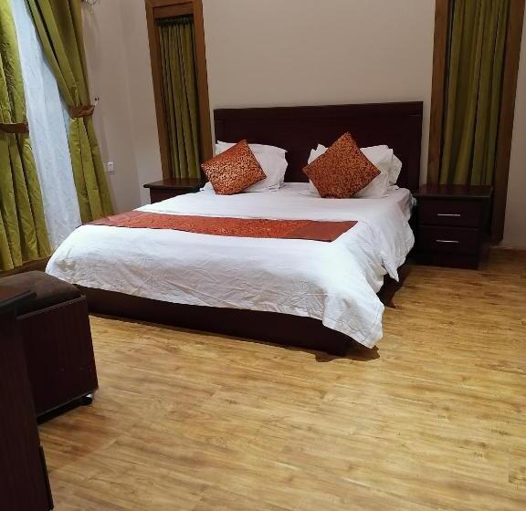 침실 1개 아파트, أرائك رسلان Araik Raslan