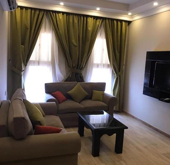 침실 1개 아파트, أرائك رسلان Araik Raslan