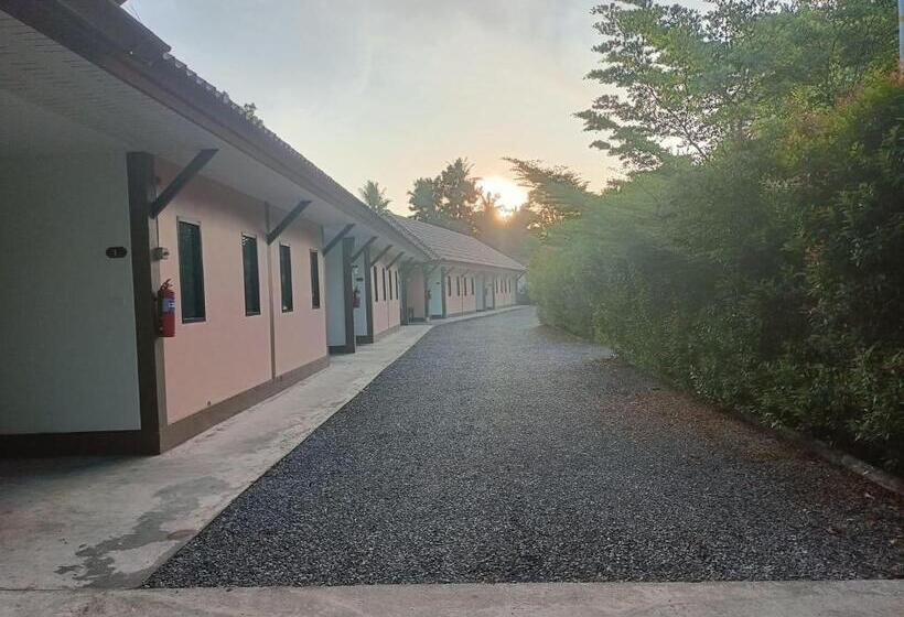 اتاق استاندارد, พร้อมหทัย รีสอร์ท Promhathai Resort