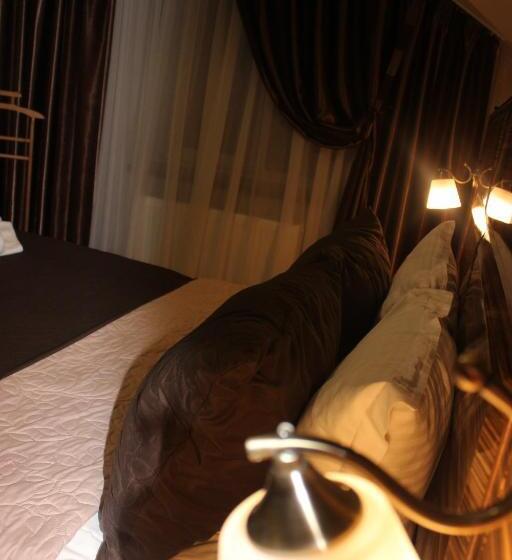 سوئیت با بالکن, Villa Exclusive