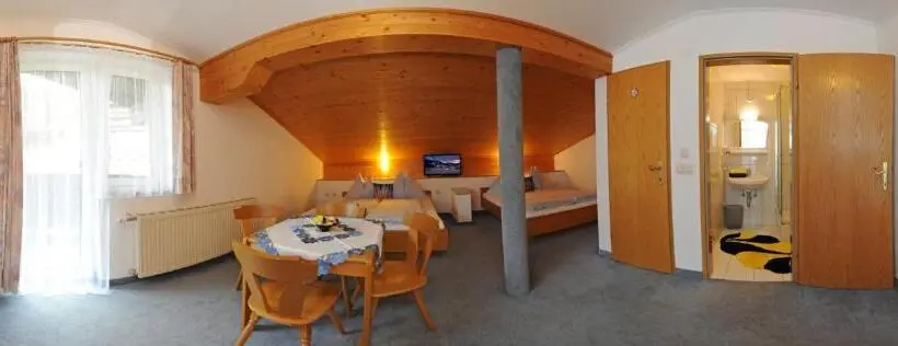 اتاق استاندارد چهار تخته, Gästehaus Standardhaus