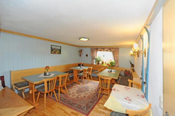 Chambre Quadruple Standard, Gästehaus Standardhaus