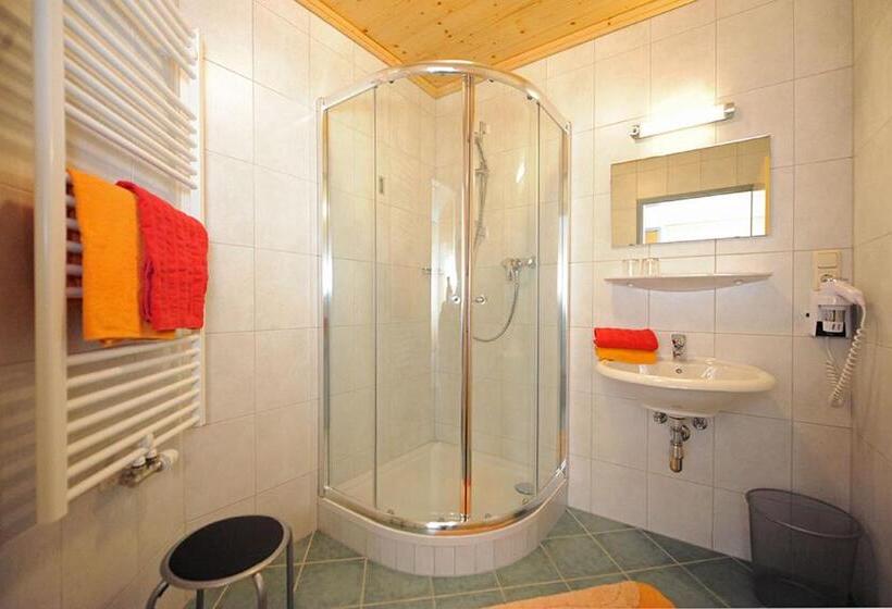 Chambre Standard, Gästehaus Standardhaus