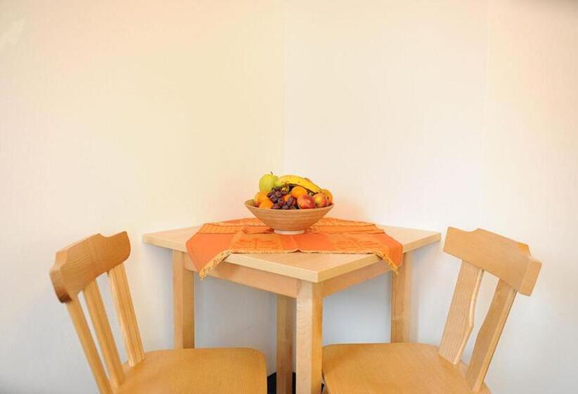 Chambre Standard, Gästehaus Standardhaus