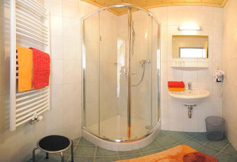 Chambre Standard, Gästehaus Standardhaus