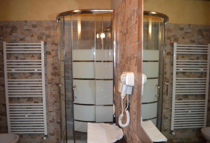 带阳台标准四人间, La Slitta