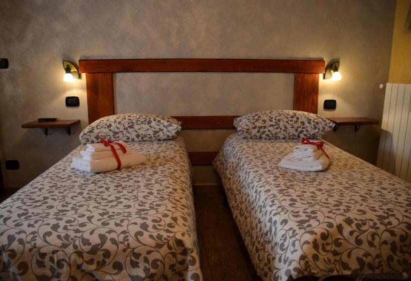 带阳台标准四人间, La Slitta