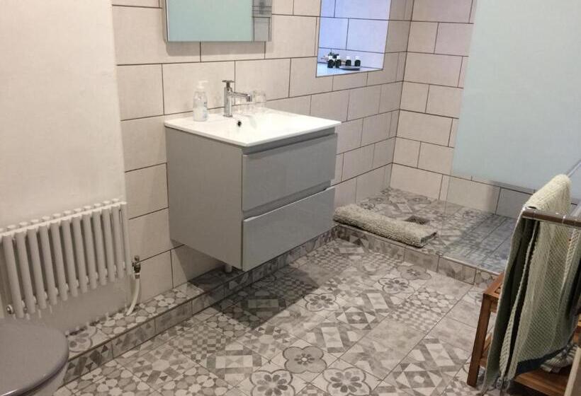 סוויטה דלוקס, The Annexe Chadalais