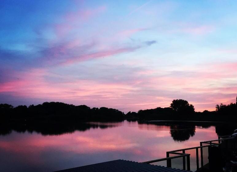 经济房, Aan De Linge