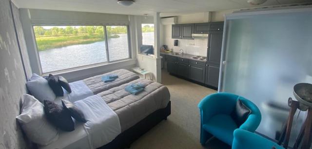 标准工作室, Aan De Linge