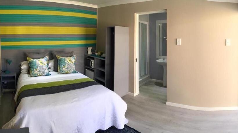 חדר אקונומי, Imbali Boutique