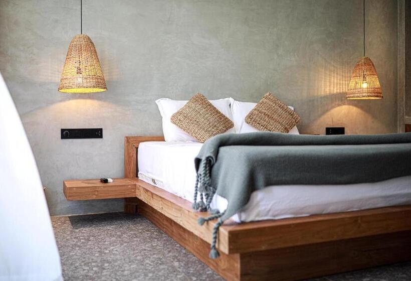 Стандартный Номер Кровать Кинг, The Salty Pelican Yoga & Surf Retreat