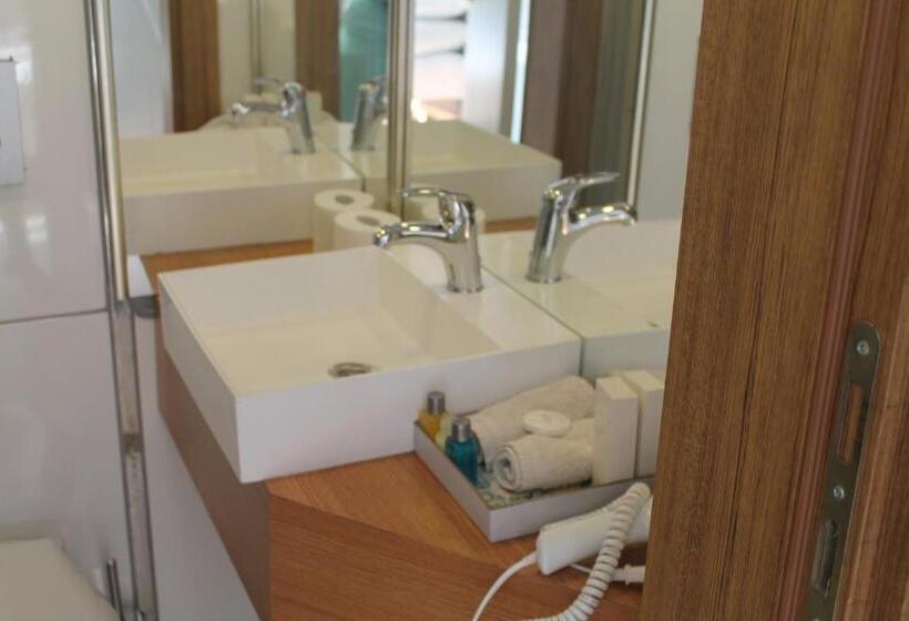 オーシャンビューデラックスルームバルコニー付き, Lila Butik Hotel Dikili