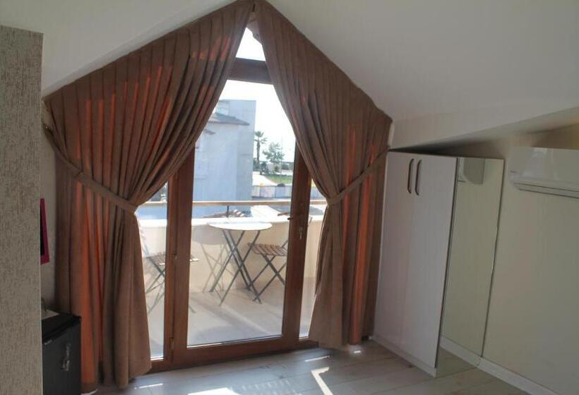 オーシャンビューデラックスルームバルコニー付き, Lila Butik Hotel Dikili