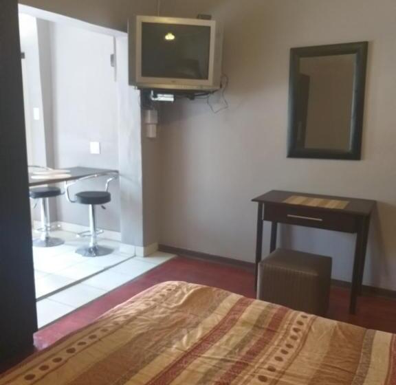 דירת חדר, Clycherco Self Catering