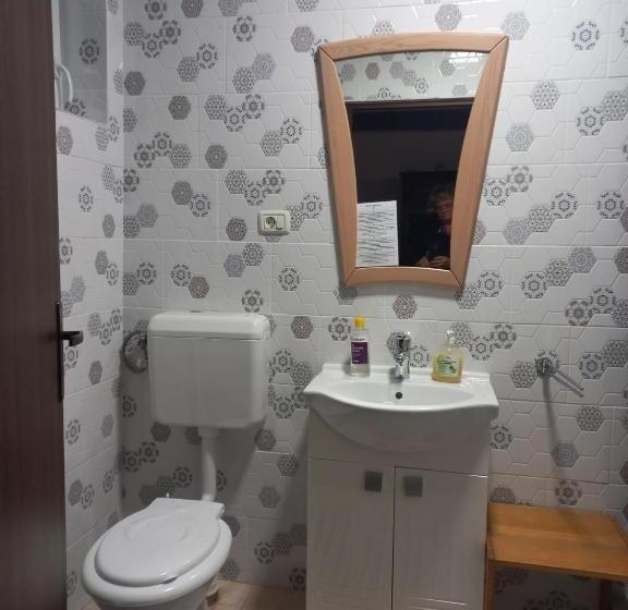 חדר סטנדרט לשלושה עם טרסה, La Amadeus & Monica