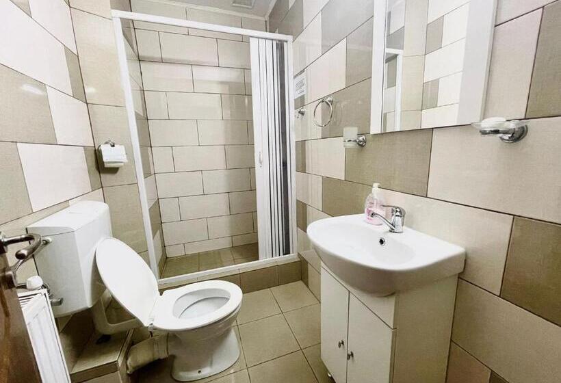 标准间, Poarta Apusenilor