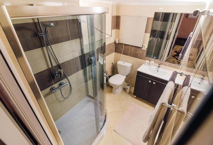 جناح, Saban Deluxe