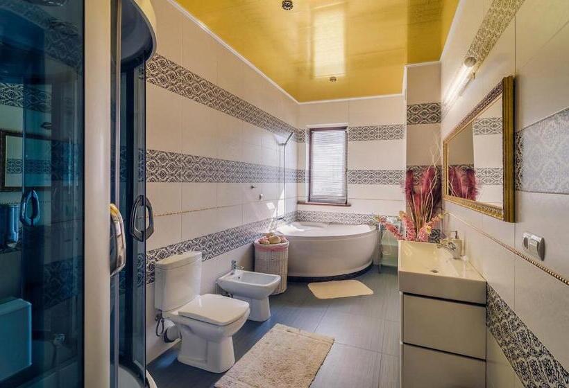 شقة ديلوكس غرفتين نوم, Saban Deluxe