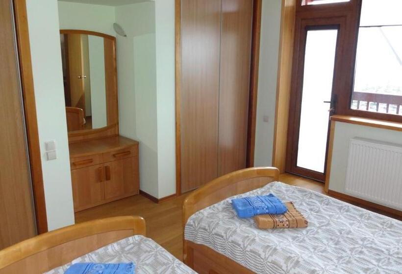 سوئیت 2 خوابه, Vidų Guest House