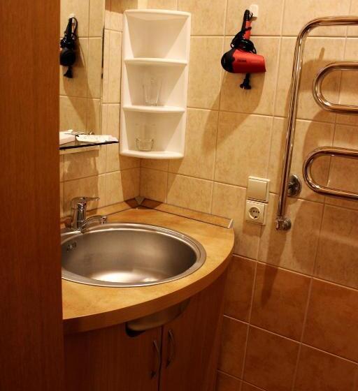 سوئیت 2 خوابه, Vidų Guest House
