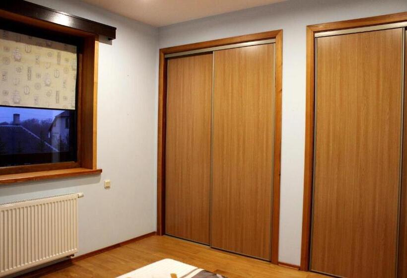 سوئیت 2 خوابه, Vidų Guest House