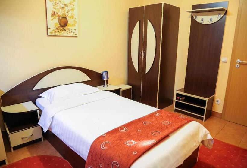 اتاق استاندارد یک نفره, Pensiunea Alexia