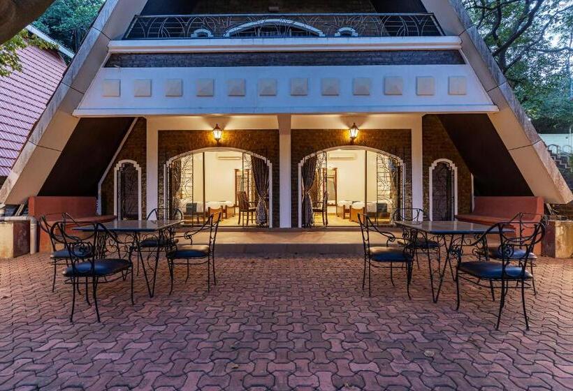 Номер Стандарт Вид на Сад, Valley View Grand Resort, Panhala   Premium Resort Hotel In Panhala