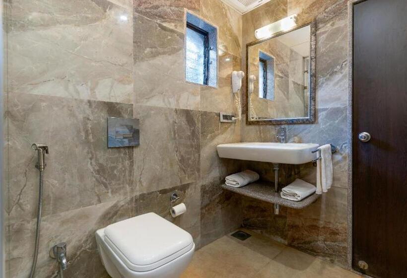 غرفة قياسية مزوَّدة بشُرفة, Valley View Grand Resort, Panhala   Premium Resort Hotel In Panhala