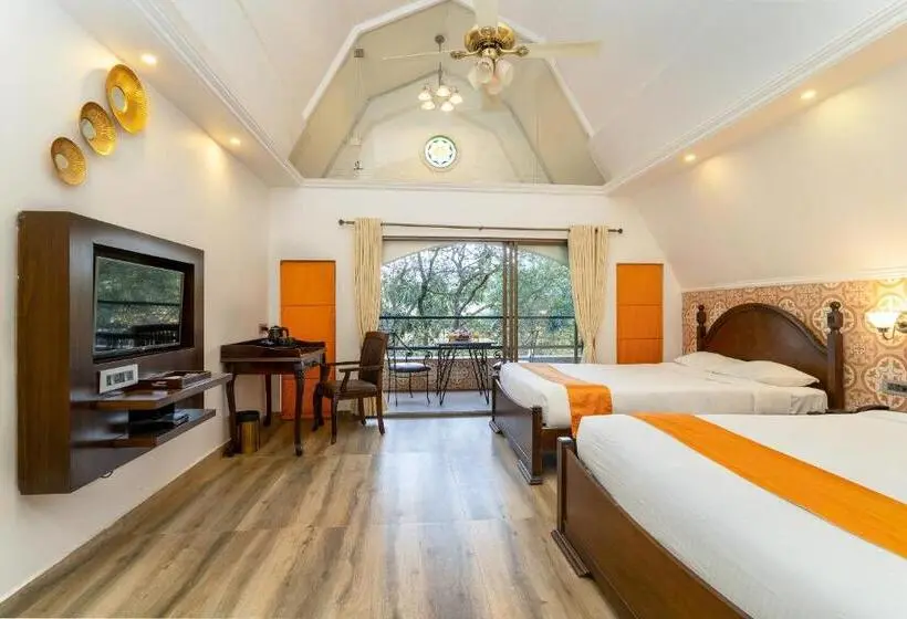バルコニー付きスタンダードルーム, Valley View Grand Resort, Panhala   Premium Resort Hotel In Panhala