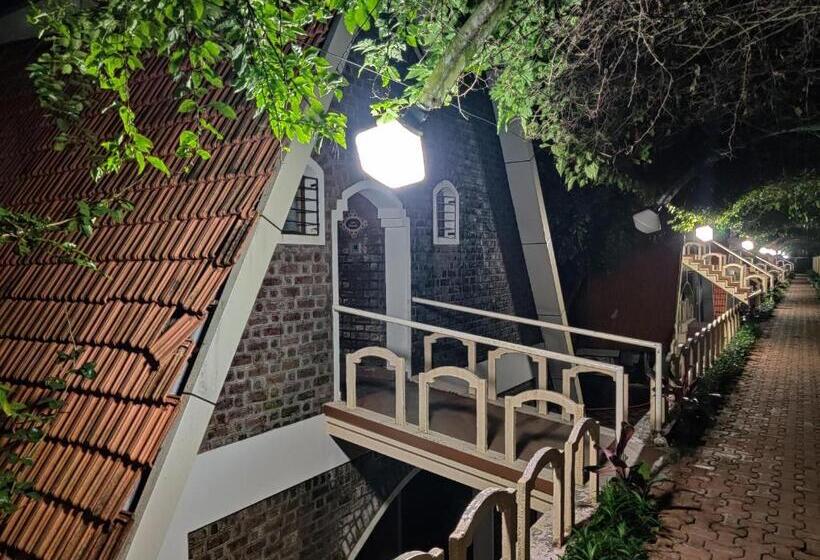 غرفة قياسية مزوَّدة بشُرفة, Valley View Grand Resort, Panhala   Premium Resort Hotel In Panhala