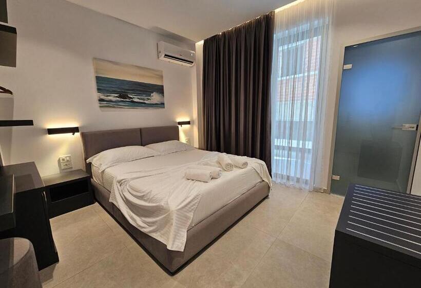 디럭스 룸, Adele Hotel Ksamil
