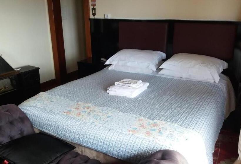 جناح مزوَّد بشرفة, Pousada Monte Carlo