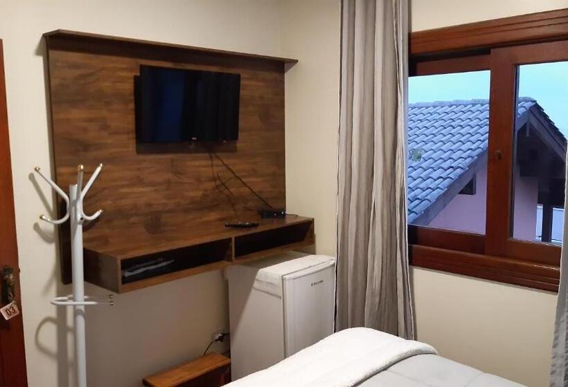 جناح, Pousada Monte Carlo